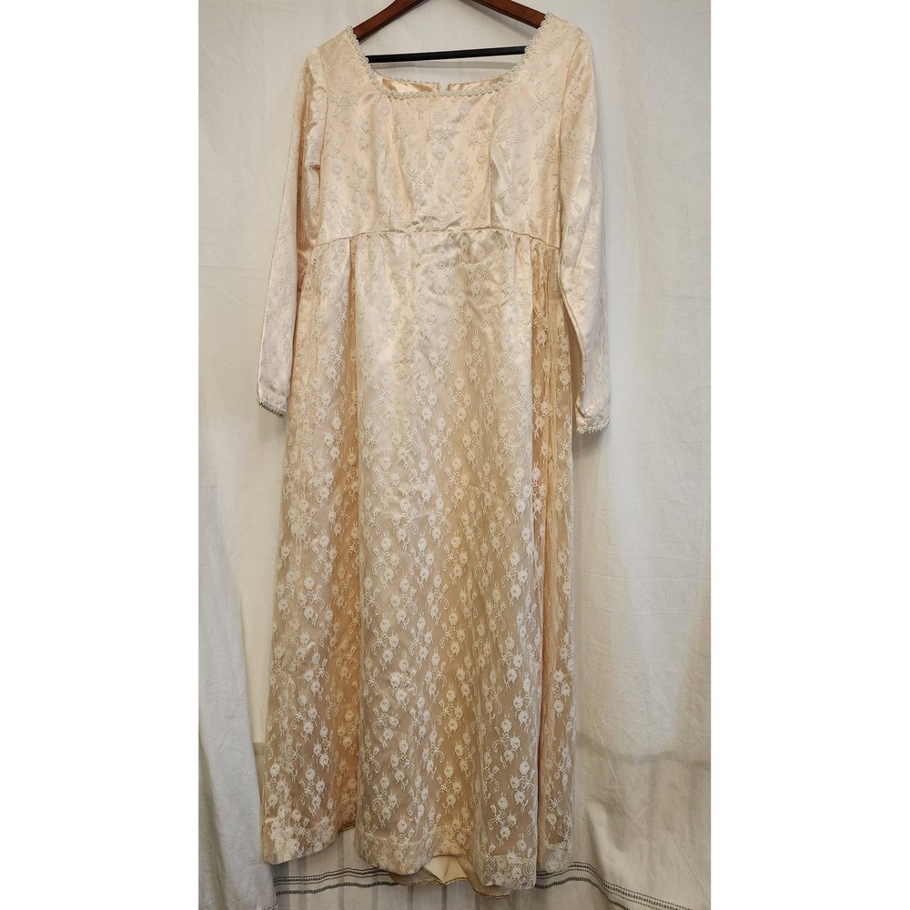 Custom Victorian Bridal Coquette Dress Wmn S White Lace Satin Long Sleeve Gown‎